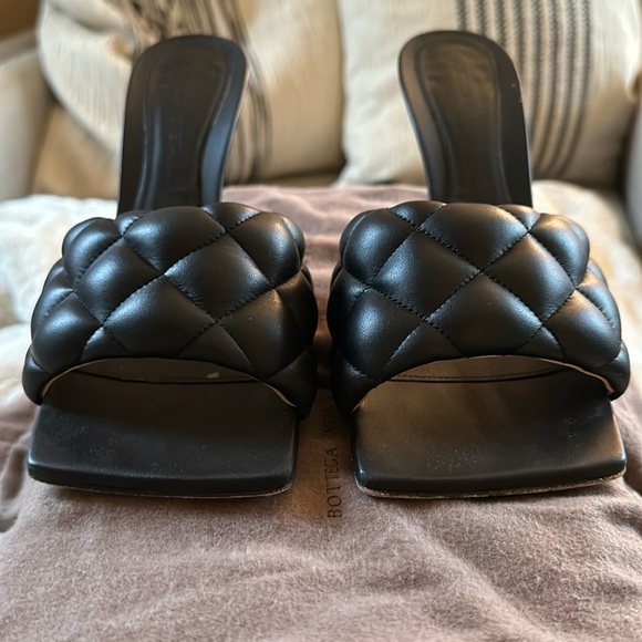 Bottega Veneta Quilted Leather Mule Sandals - Picture 8 of 13